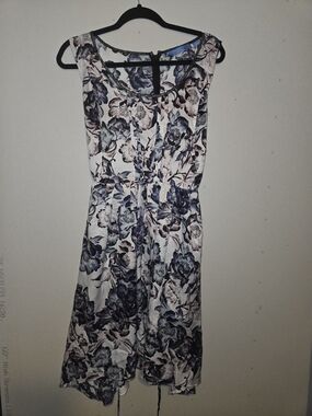 Vera Wang Sleeveless Floral Midi Dress in White, Blue, and Pink